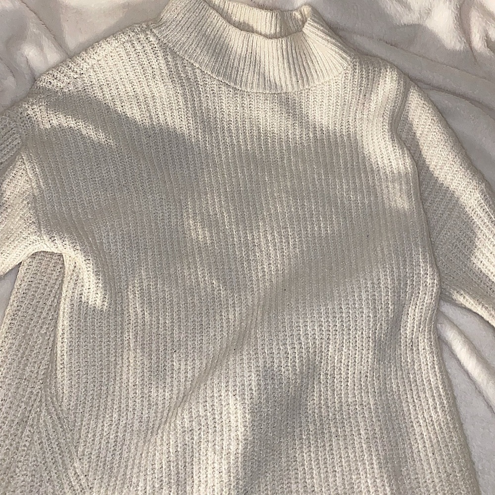 old navy | off white long sweater | arm design